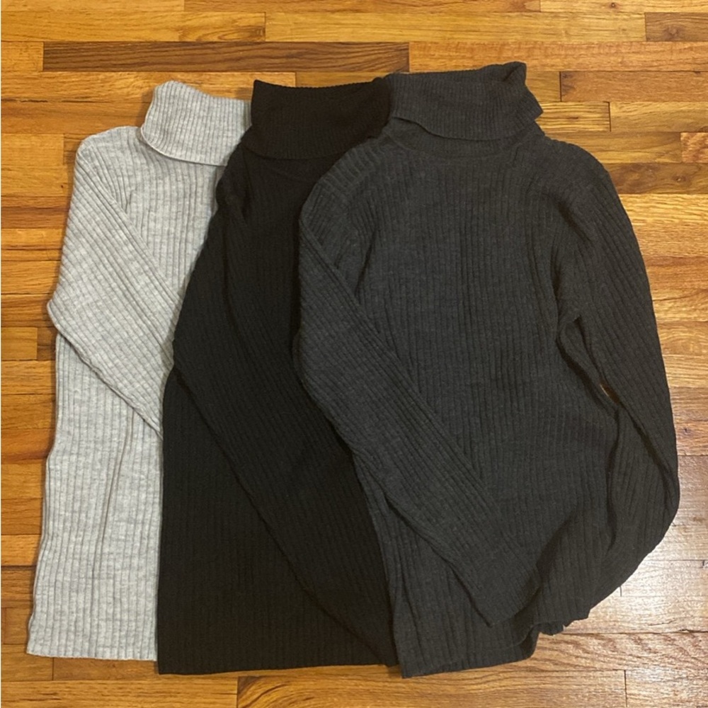 Uniqlo Knit Turtleneck Sweater
